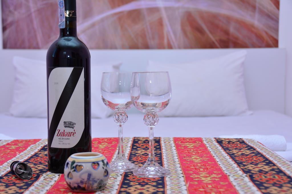 Vayk Hotel Экстерьер фото