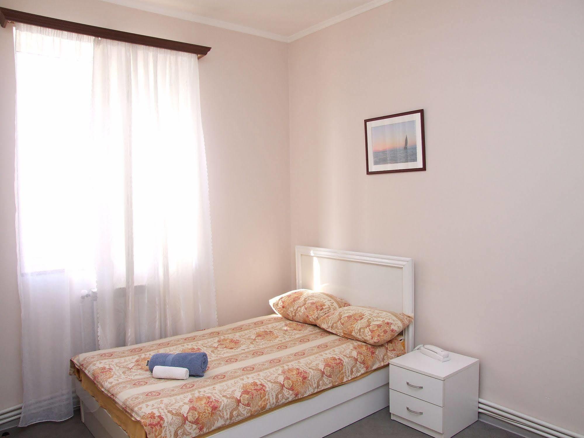 Vayk Hotel Экстерьер фото