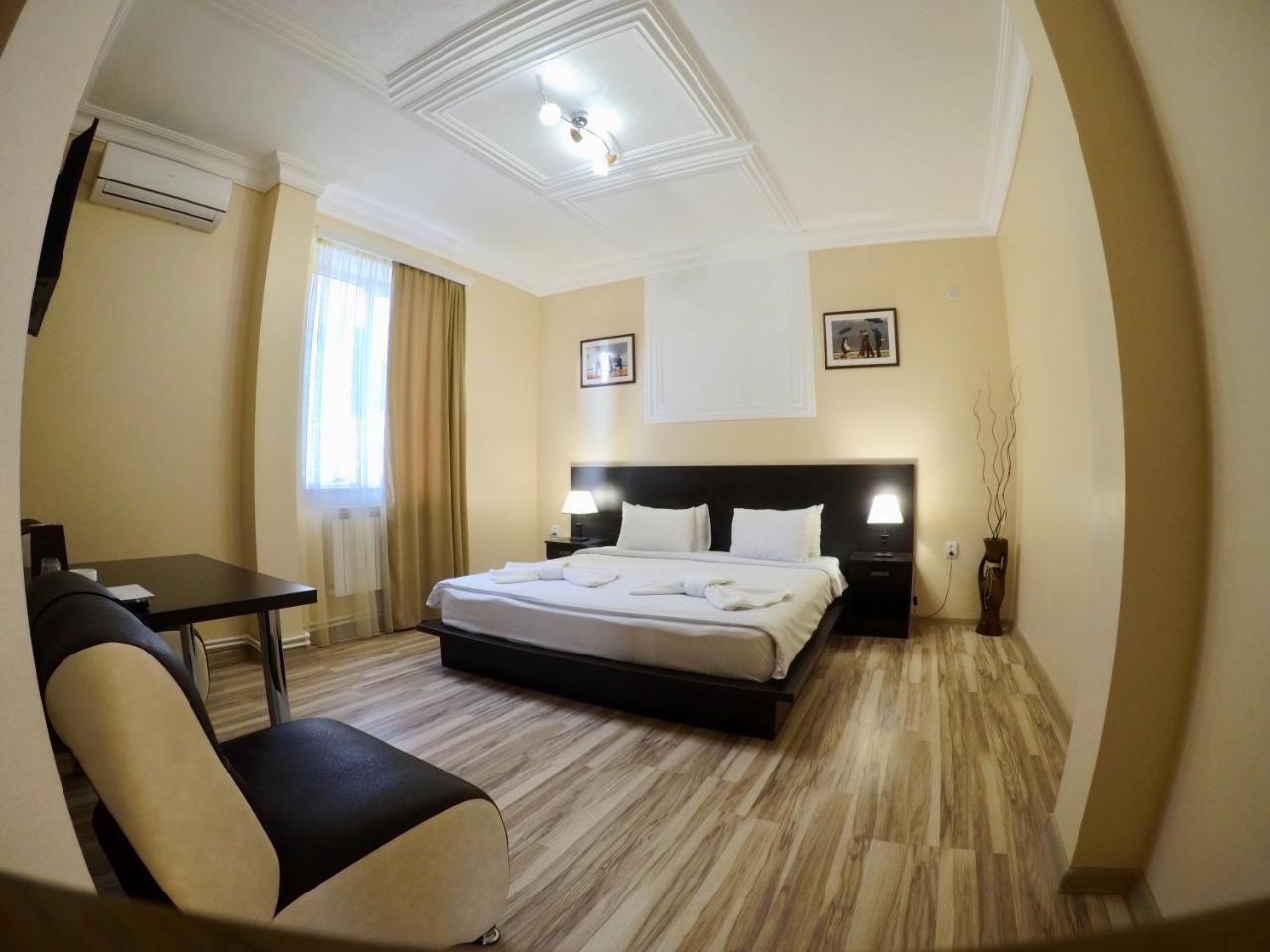 Vayk Hotel Экстерьер фото